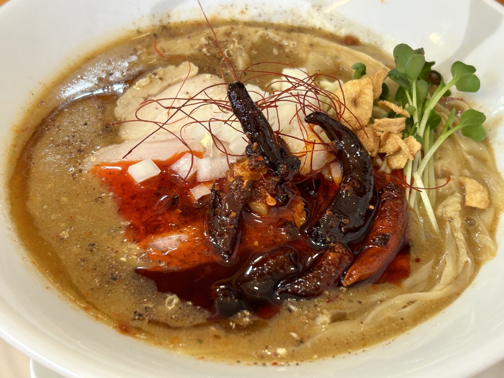 ラー油を乗せる